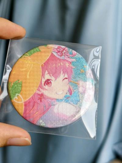 一直很喜欢气球花后柄图，做成细闪超级美丽，刷到了还不错的价格美美拿下三个。抽赏吧唧这个柄图也很美丽，眼镜＋虎牙真的超萌。