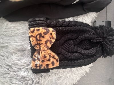 果然#挖煤姬就是好用，真爱了，积分抵运费这点是我用过最好了。其它平台那边海淘的话，因为商品金额太低还不能统一走一个运费，算下来运费简直离谱。
包装的依旧很仔细，从合单到拿到手一共花了半个月左右的时间。因为合单后重量不重，所以选择的运输方式是经济实惠的可追踪小航空。挖...