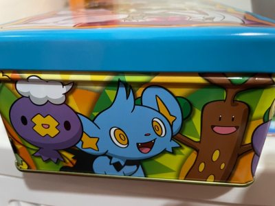 宝可梦 口袋妖怪 铁盒 文件夹 杯子 手帕  收纳袋 都是全新未使用，用挖煤姬淘到性价比高，非常好看的宝可梦图案，希望还能用挖煤姬买到