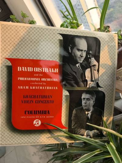 又有两张黑胶到手了