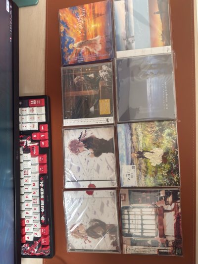 随便写写吧，合单真的一如既往的慢，但是发出后物流运输还比较快，清关也很迅速，一次性切全紫罗兰永恒花园的cd不错