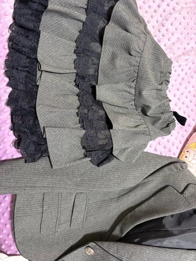 可爱的制服套装