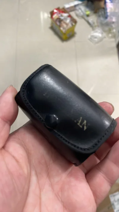 这个东西，也没啥好说的话，短的，可以用于放大底片，精细对焦，价格不贵也不便宜，目前倒是吃灰了。嗯，还凑合吧