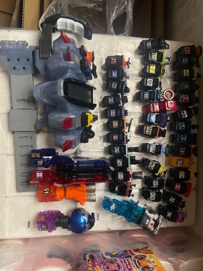 这次日淘体验远比想象中顺畅，打包的严实程度也超出预期，长途运输后道具依旧完好无损。握着这跨越国境的变身道具，不仅是拥有了一件收藏级玩具，更像是圆了童年时的英雄梦——那些为骑士们热血沸腾的时光，都藏在这精准还原的音效和细腻做工里。对于假面骑士迷来说，这种从海外淘到心仪...