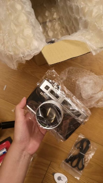 收到海淘的雅西卡旁轴胶片机
