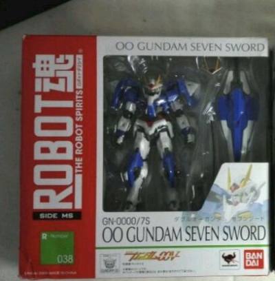 r魂的七剑高达，这款老r魂是真的喜欢。挖煤姬真是一个非常好的平台。我打算再买个hg00七剑的剑枪装上去。感谢挖煤姬给我机会淘到这款老物件，希望他越做越好。