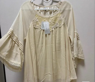 又一次在挖煤姬海淘到了很多质感很好很美丽的衣服，淘到了很多已经占据了我的衣柜，现在感觉物流还可以，每周都有手续费减免活动，控制不住剁手！