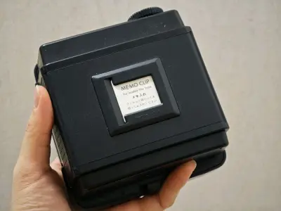 开箱一个玛米亚RZ67用的645后背！
终于也是有二代645后背的人了！
爽拍！手感真的很棒！而且很新！都不舍得用了
（虽然也不便宜就是了。。。）