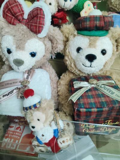 终于我的娃到家了，这次的娃我拍的时候没看清，有点瑕疵，但是价格便宜，所以还是能接受的，关键是那点瑕疵也没影响到我的娃的可爱，继续挖煤