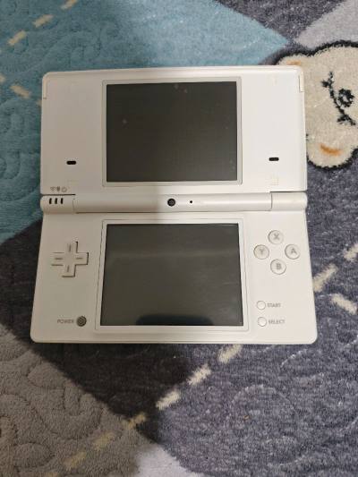 这一次海淘，用挖煤姬体验很愉快。这次买的是nds，复古游戏掌机。收到货感觉包装很扎实，选了内部基础加固，里面填充了很多泡沫。机子收到无磕碰，功能正常用存的积分抵扣了很多邮费，感觉总体很划算，很开心的一次捡漏。期待下次的愉快购物体验