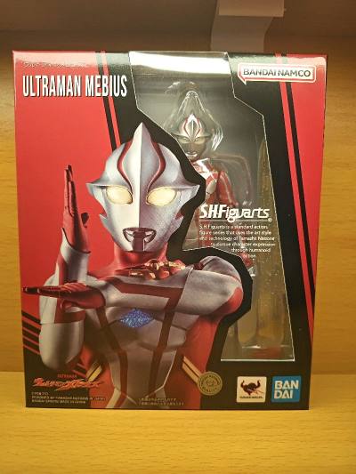 又一次低价淘好物，国内现在的万代模型价格真的高，这次又成功蹲到好价叠券和支付券三张买到了国内四张多的梦比优斯超可动模型，快递发到保护的很好，盒况完美无压痕八角尖尖，喜欢的不行