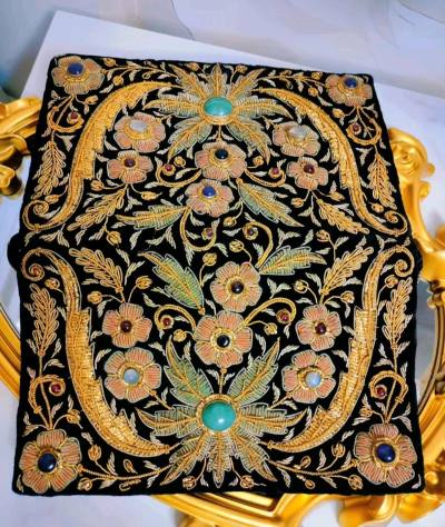 挖到一只绝美古董包