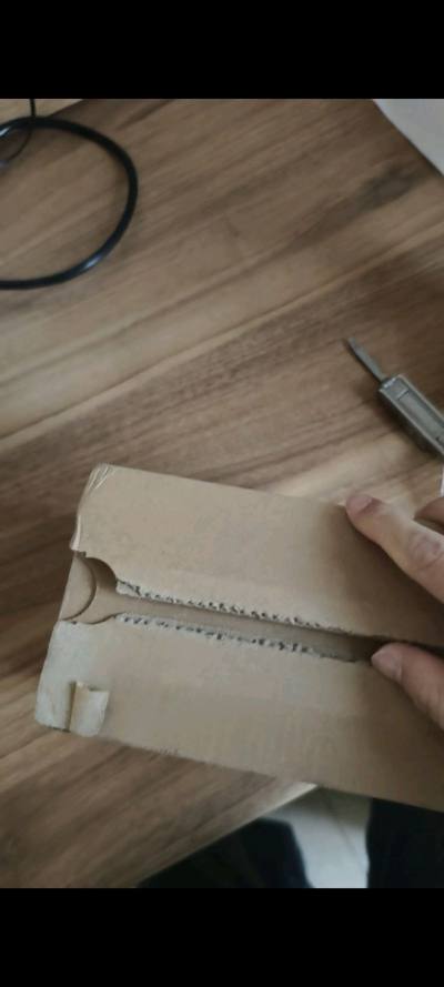 好久没海淘了，任意门发挥依旧稳定，第一次用竹蜻蜓，没想到还挺快的，快递盒子用的也是易拉包装，拆盒很轻松，打包依旧给力，一圈大泡泡纸两层小泡泡纸，完美到手