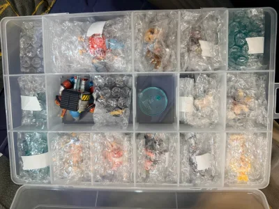 这次买的一套食玩，人鱼世界，买家很好，送了一个收纳盒，超值，包裹得非常安全，物流平安到达国内，又是一次愉快的日淘