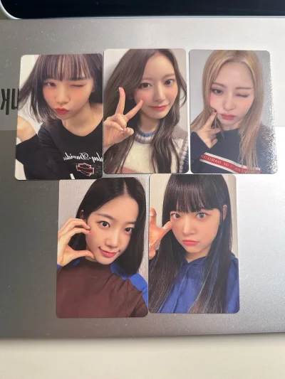 第一次使用海淘软件就如此顺利嘿嘿 界面非常简单易懂好操作！价格也比在国内平台划算 但是这次我只切了一根应援棒就选择运回了 邮费会有一些伤?但是但是碰到了很好的卖家！！送了我一套小卡 加上应援棒基本没有瑕疵 所以我还是超级满意????运回的包装也让人很安心   总之孩...