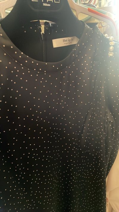 挺好用的软件，很好切，也好议价，经常性会有抵用券用得上，发货速度也很好，缴税结束立刻派送了，这两年一直在用。现在也可以和卖家留言了，反馈及时很不错。