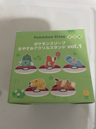 宝可梦立牌 御三家 文件夹 宝可梦中心开业纪念徽章 都是全新未拆，八角尖尖的好货用来收藏，用挖煤姬竹蜻蜓物流到货很快，继续支持挖煤姬