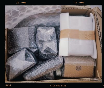 海淘第n次啦，海运物流大概20天左右，包装一如既往的严实，淘到喜欢且性价比的东西，真的会让人开心，继续支持。