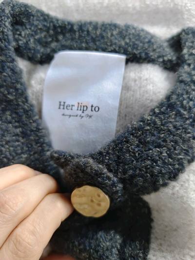 Herlipto 初代毛衣套装，白色特别好看，还是全新吊牌有备用扣的，挺喜欢的，合身又好看，暂一个！