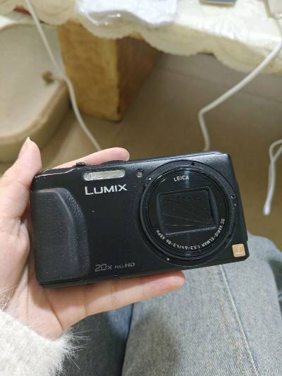 第一次在挖煤姬上单机淘，这款ccd很适合随身携带，松下绿好看，期待下次出门可以带他一起出去玩的话能拍好看的照片。