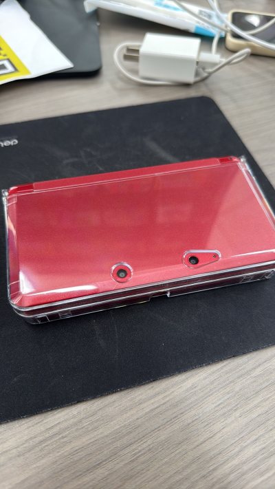 第一次挖煤，是一台老小三，成色很不错，开机检查一切功能正常，换上了水晶壳继续保护着，设计放到现在也不过时，物流很快，ems 从发出到手上只有 6 天，用积分也减了不少运费，总体是不错的购物体验了，开心