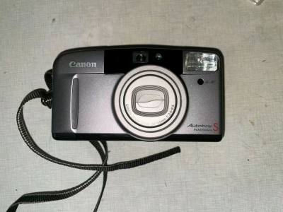 这次淘的是佳能 autoboy s胶片相机
外观看起来成色很新
唯一遗憾是电池没电了不能现场验机
买了电池还在路上 等待验机！！
快过年了拍照的需求也变得多起来了
期待拍出好看的照片