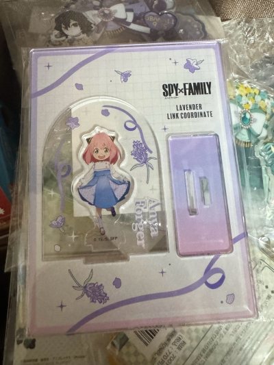 十一月第四弹好物分享!这次买到了阿尼亚立牌可以凑成共鸣了。走的挖煤姬竹蜻蜓，没有被税的风险~整体物流速度和上次持平，正常通关后国内邮配送也很快!体验不错