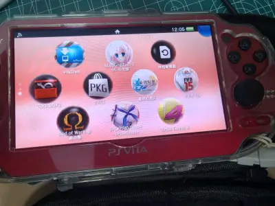 第二台灵魂献祭限定，太喜欢这款了，成色极好，现在作为日常战斗机，不得不说psv 1000虽然最终都会烧屏，但显示效果秒杀psv 2000。