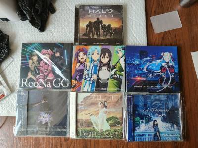 十月入坑cd不久后了解到了海淘，于是也尝试了第一次海淘购入cd，最后也是安全到达了！包装之类的都非常完善没有出现破损，内部每张cd除了泡沫膜密封也还塞了填充气柱，箱子拿到的时候也还是很好的状态没有破损！