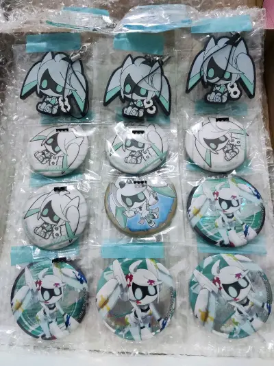 这次在挖煤姬上蹲到了超级好价又有多个复数的set，还是两个！果断秒切，卖家中途退款还以为是觉得卖亏了，原来是还多送了一些东西要告诉我。包装很好，邮政非常快，体验超棒！