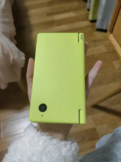 第1次用挖煤姬买东西！包装严实没磕碰，物流时效比预期快，开机验机也都正常，配件也很齐全。感觉能有95新。下次还来