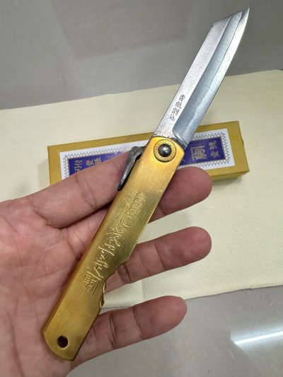 软件代购速度很快，入库时间也很快效率高，EMS很快就发到国内了，客服的工作态度认真负责，有问题都帮我解答完了！非常满意！