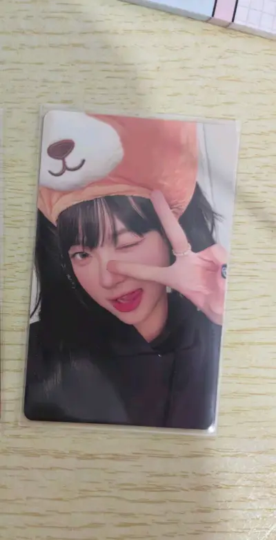 煤炉切卡的快乐莫过于捡漏+吃好价，貌美小卡根本切不完，实在是太爽了，还有罕见的三丽鸥吧唧跟扭蛋，这次轻松好价。而且樱花妹还送了张小卡！美滋滋