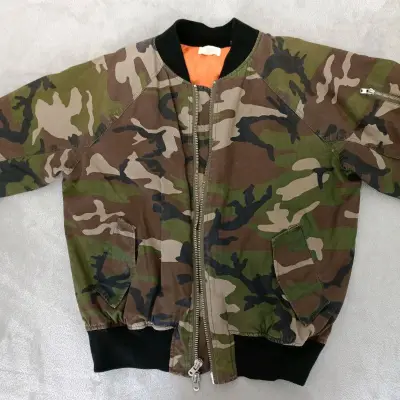 东西非常好来对地方了，这里买东西真是太便宜了，物流也非常快，买到了自己喜欢的东西，也是非常的高兴，这个衣服我喜欢好久了，终于在挖煤姬买到了，大家都可以来这一本下单，真的是太好了