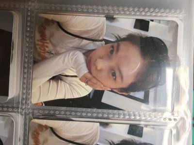 一下切了三个，可爱的小妮果然只要蹲的够久就有好价，嘻嘻一下三宫格，下次还来，赐予我好价不过单小卡会被税这次交了80多