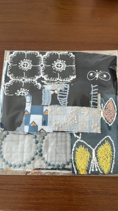 喜欢皆川明的布料
卖家的成品做的很好
做工精致 很有质感 花色也搭配的很好
碎布料也配的很好 
已经开始做手自己试试制作了