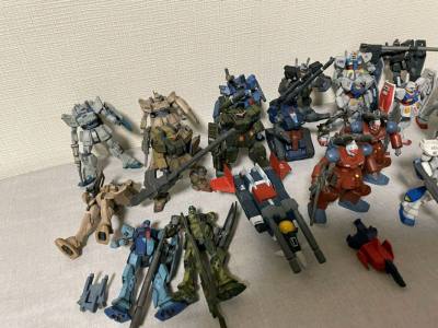 哈哈 买了很多 每次都是一大堆 一大箱到后 物流不错很快 安全便捷 组装简单 造型不错 很喜欢 一只只