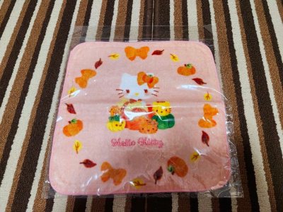 拆开快递就被这粉粉嫩嫩的颜值拿捏了！实物比图片还精致，配色软乎乎的特别治愈，拿在手里质感也很舒服~摆在哪里都是甜甜的装饰，拍照也超上镜！收到之后心情都跟着变好了，喜欢可爱风的姐妹真的可以冲！