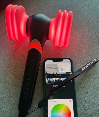 站点多，搜索功能是最好用的，新箱不用额外付钱，偶尔送无门槛券，有一键砍价的功能，卖家是能看见的。会显示卖家发货时间，机器人小圆手好用，基本能自动回复大多数问题，新手挖煤比较友好。发货比较快！