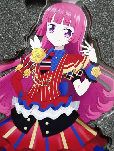 切的大立牌，而且还是带盒子的，虽然重量有点重，但是走竹蜻蜓专线刚刚好，还有优惠可以用，被我推的美貌折服了！