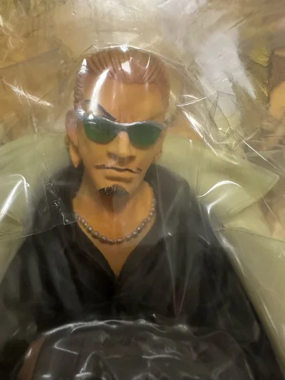 这次买到了武装战线里面的五代目河内铁生
经典的白大衣造型
历代武装战线里面最有魅力的一个
虽然在漫画里英年早逝了
但还是有非常多的漫友喜欢！