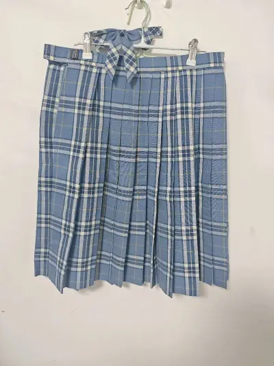 大家好呀，这是我第一次使用挖煤姬切煤，挖煤姬是一个日本海淘软件，切到是一件制服裙子，裙子很漂亮，状态很好。包装很严实！泡泡纸包裹，衣物也没有损坏！可追踪小航空线路速度快的惊人，十天就可以到我手上了，很好的一次购物体验，下次还会推荐朋友购买。