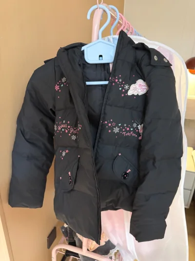 特别特别可爱呀，穿上也特别保暖呢，超级喜欢的。感谢老师出物了，保存的也很好。发货一周多点就到了，总而言之就是特别喜欢，祝卖家天天开心！