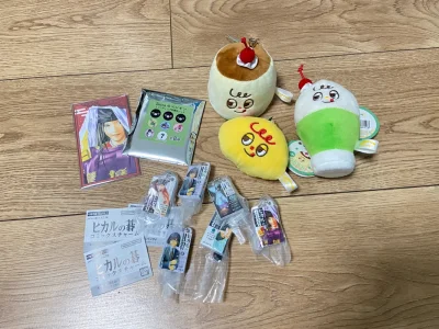 用挖煤姬在煤炉吃到了特别好的特典花札和扭蛋，这次依旧走的是竹蜻蜓plus，半个月左右就收到了，包装一如既往的令人安心，运费有差价也很及时主动退了，很好的一次体验。 