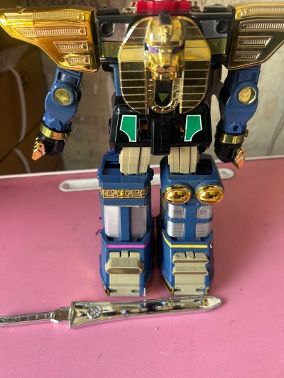 非常开心的一次切煤，好价切了点美丽的东西。用的竹蜻蜓物流，非常的丝滑，购买体验非常的好。品相也非常的好，出乎意料！包装也让人放心，很好的体验！