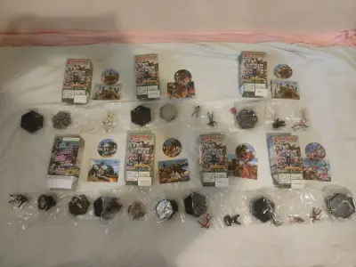 三弹一共18组，收藏佳品，大怪兽乱斗摆出来很好看，喜欢奥特曼的朋友必备收藏佳品之一，这系列数量不多价格适中，做工还算精细，主要大小合适不占空间。