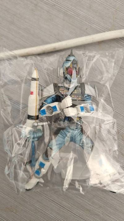 这是日淘任意门25年12月第6次购物体验，最主要买的是假面骑士的人偶，假面骑士四仔最终形态的，哦，假面骑士kiva的迷你腰带。