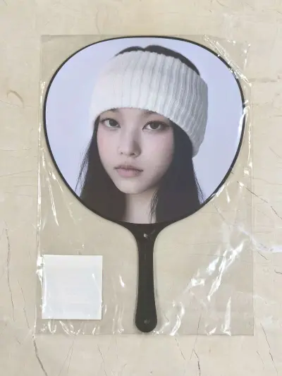 淘到了很喜欢的大王扇周边，价格非常友好，物流一如既往的快，包装也很安心，完好无损地收到啦，挖煤姬我们喜欢你！