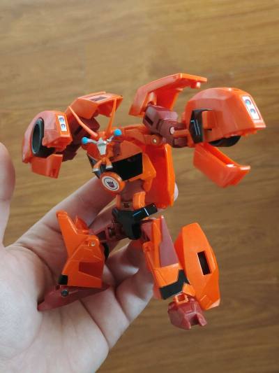 蹲了几个月也算是有好价让我逮住了，打包结实，竹蜻蜓有等级优惠又便宜了点，虽然是二手但瑕不掩瑜，速度挺快一星期就到手了