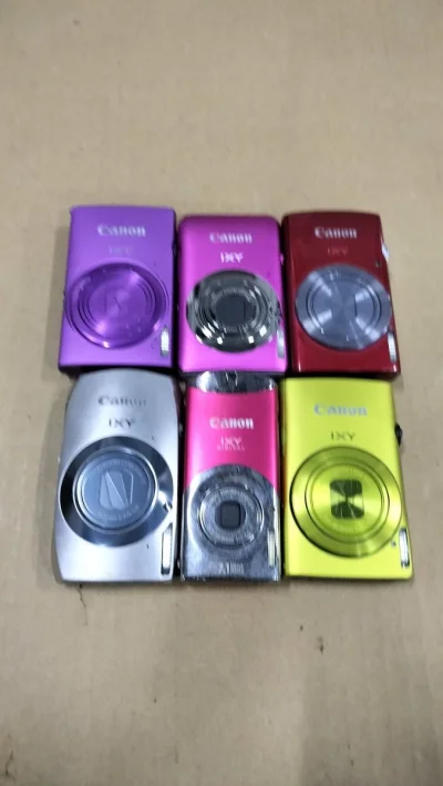 正好看到有几台成色特别好，而且颜色特别漂亮的ccd，这我哪能放过hhh，激情下单后不久就收到了，拿到手后发现成色太棒了，就是很可惜中间有一台是坏的，不过已经很满意了，喜欢hhh